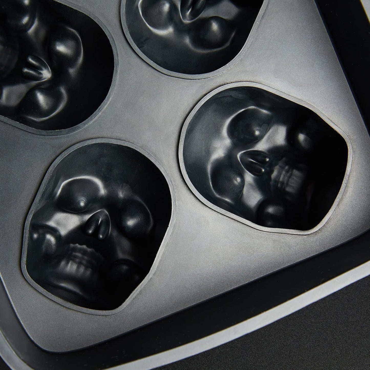 3D Large Skull Ice Mold Tray, Super Flexible Food Grade Silicone round Ice Ball Maker for Holiday Gifts, Gift Exchange, Whiskey Drinkers, Home Bars, Bartenders, for Men Who Have Everything