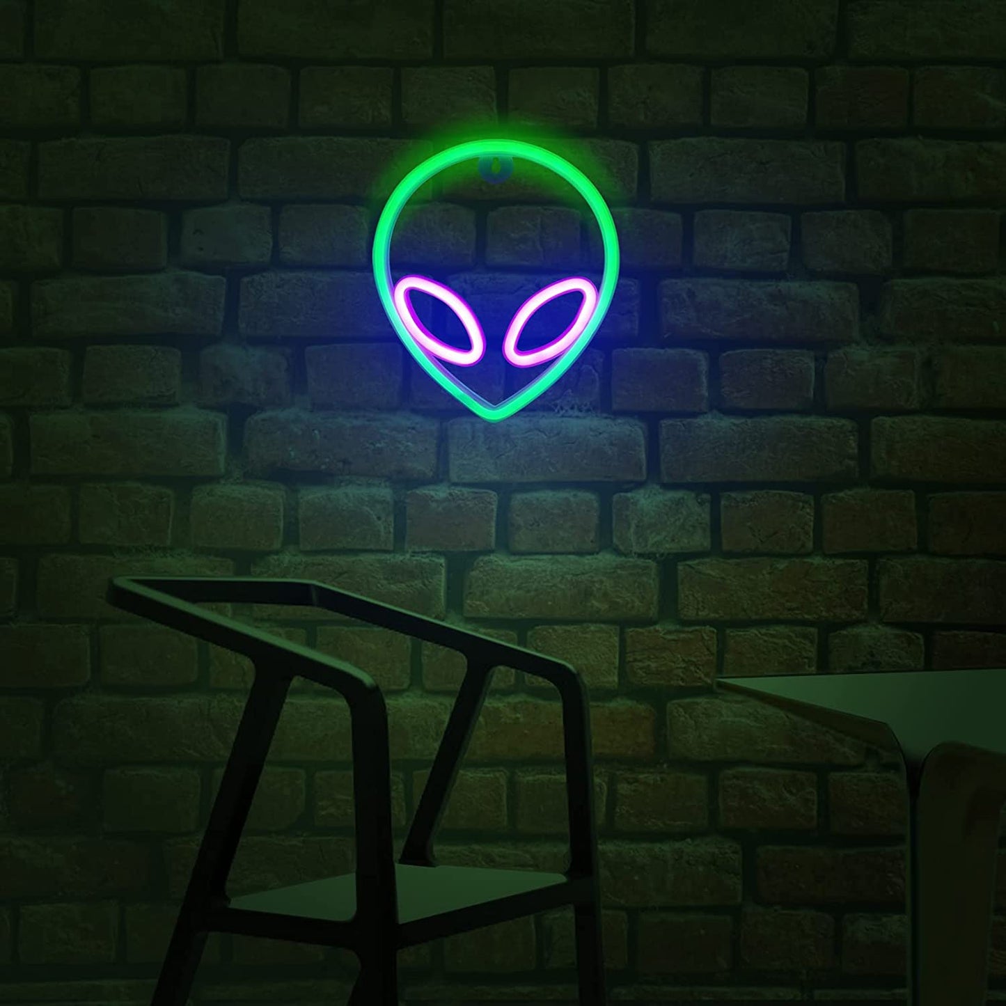 Alien Neon Sign Christmas Decoration Purple Green LED Alien Neon Light Usb/Battery Operated Cool Alien Light up Sign for Wall Decor Game Room Aesthetic Hanging Light for Man Cave Stuff, Bedroom, Bar, Party